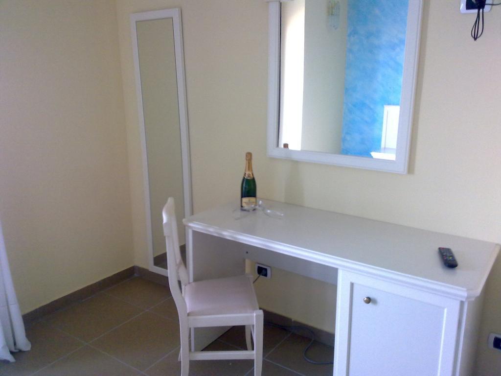 Cicasub Hotel Crotone Room photo